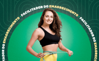 mulher com fita métrica remetendo ao emagrecimento