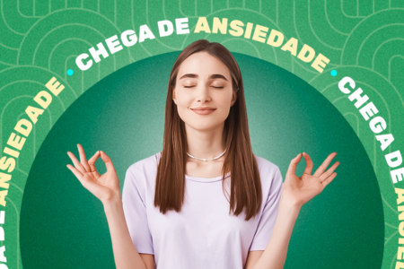 mulher em pose de meditação e calma