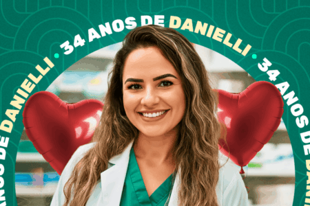 mulher sorrindo 34 anos de drogaria danielli